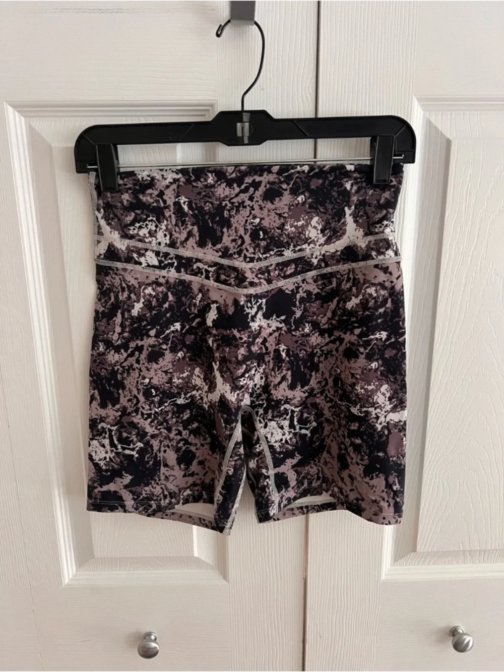 High-Waist Marble Print Women’s Bike Shorts - Purple